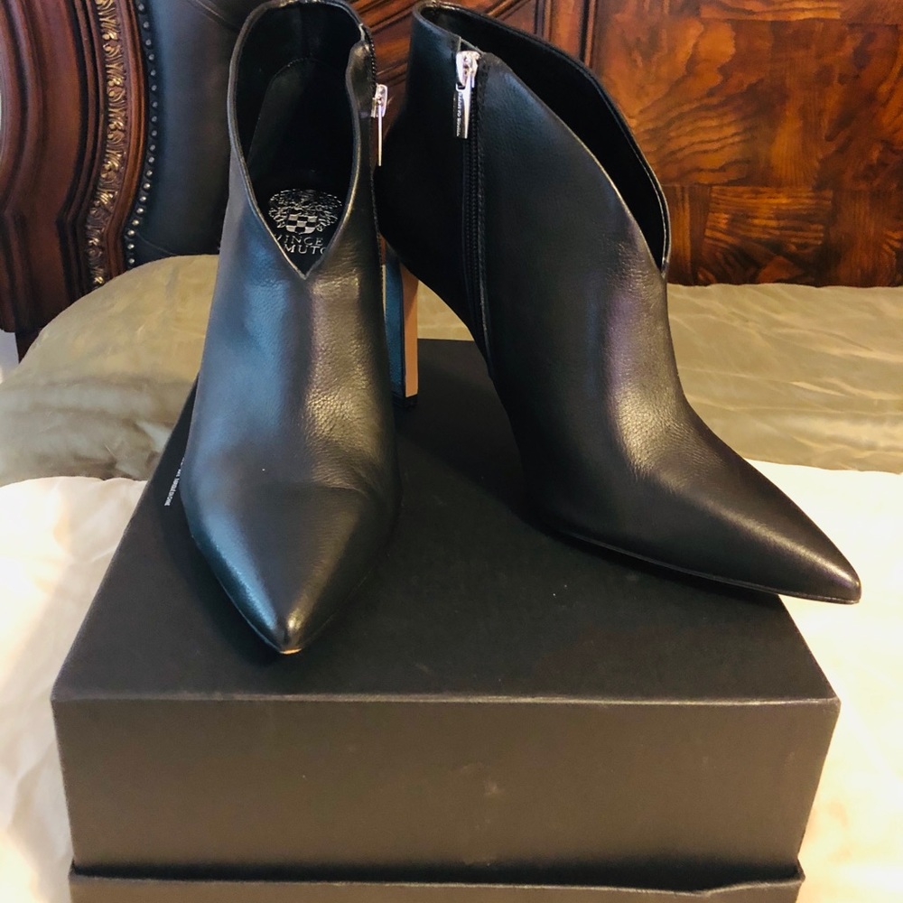 Vince Camuto Black Women Ankle Boot Size 10